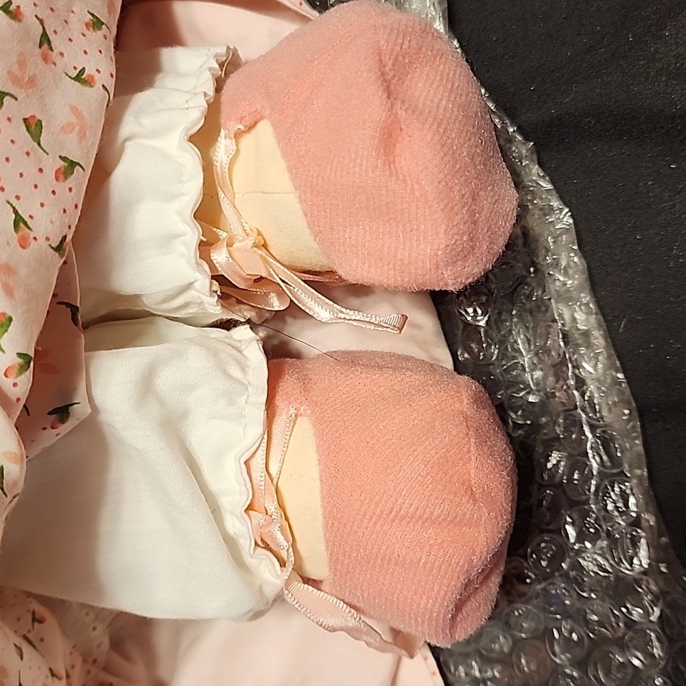 Porcelain Doll - Picture 3 of 4